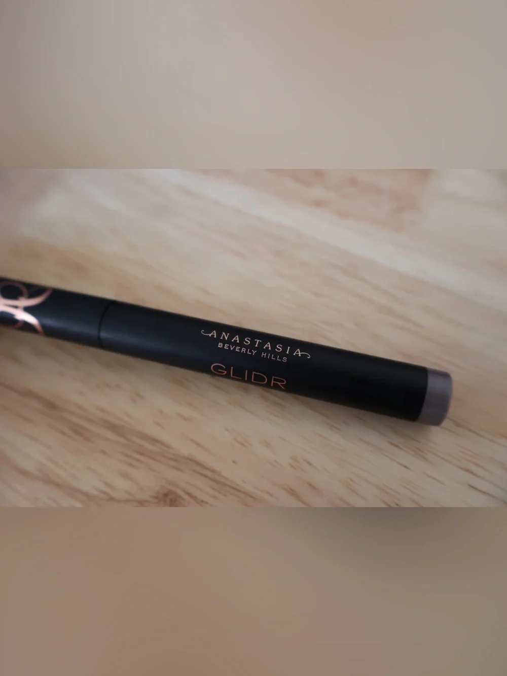 GLIDR Shadow Stick Anastasia Beverly Hills -starcloud
